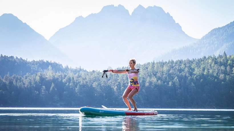 SUP Yoga: how to achieve poses in the water?