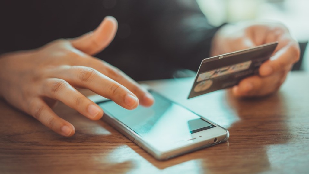 Combine Multiple Gift Cards for One Purchase